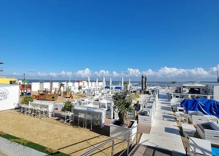 Lichttorenplein Met Garage Appartamento Knokke-Heist